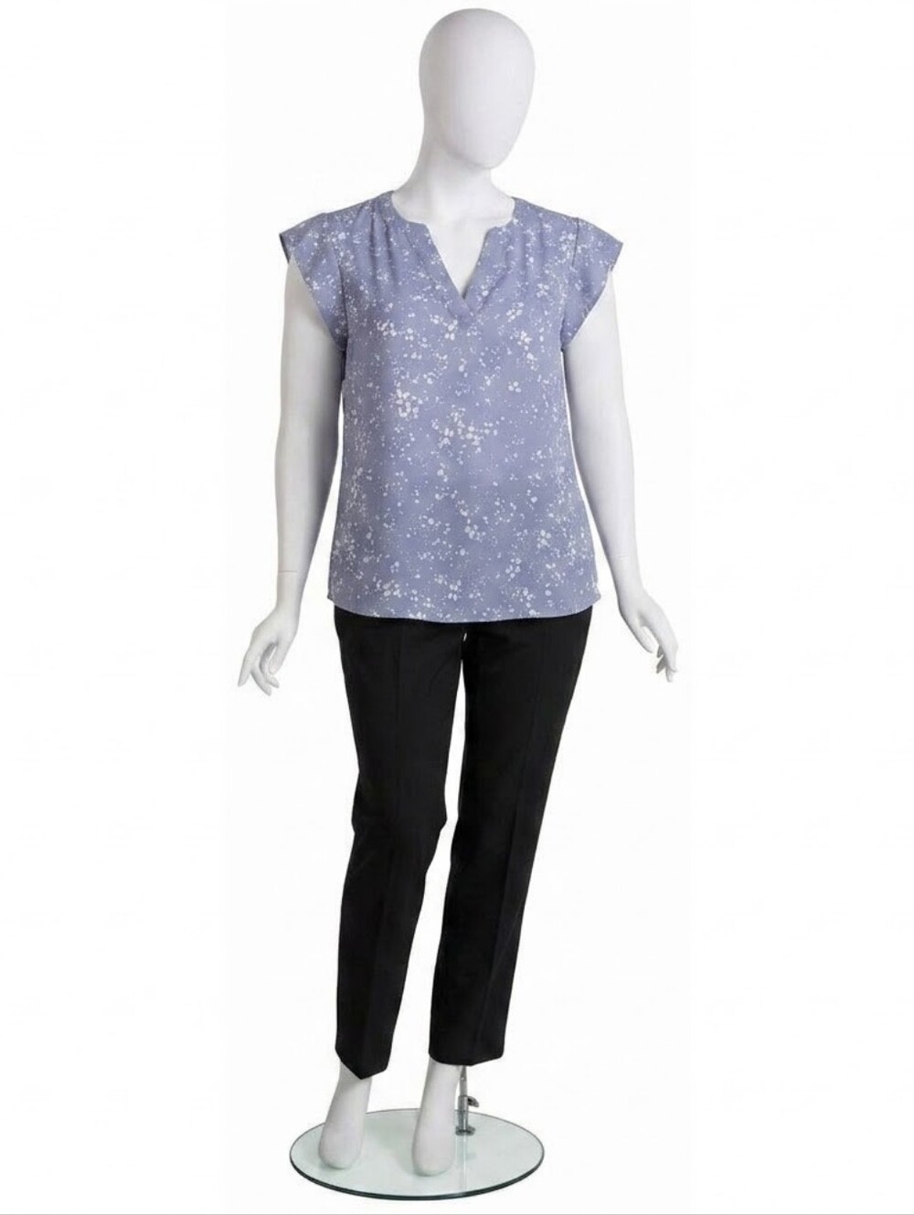 Reitmans R Essentials Blue & White Floral Split V-Neck Short Sleeve Blouse